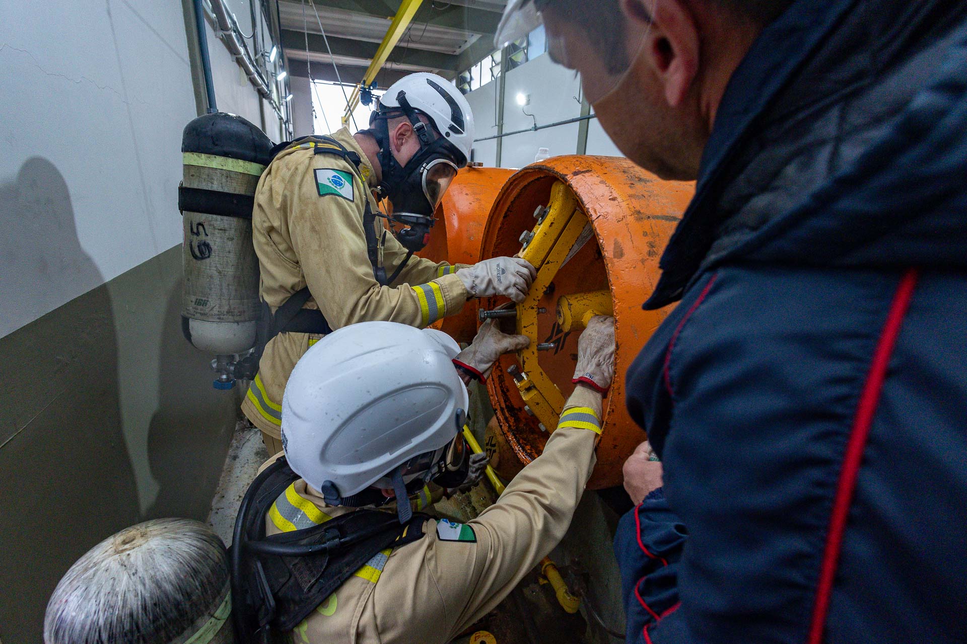 Sanepar contribui na formação de cadetes do Corpo de Bombeiros.