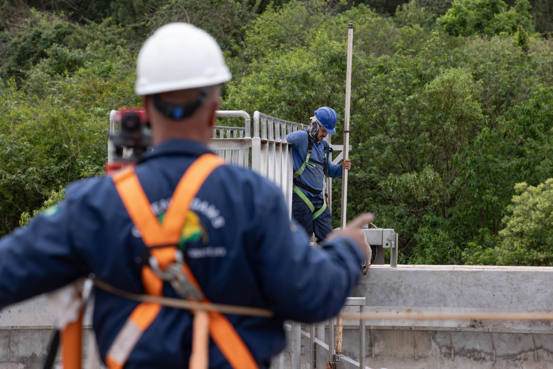 obras em esgoto ampliam rede em Cascevel