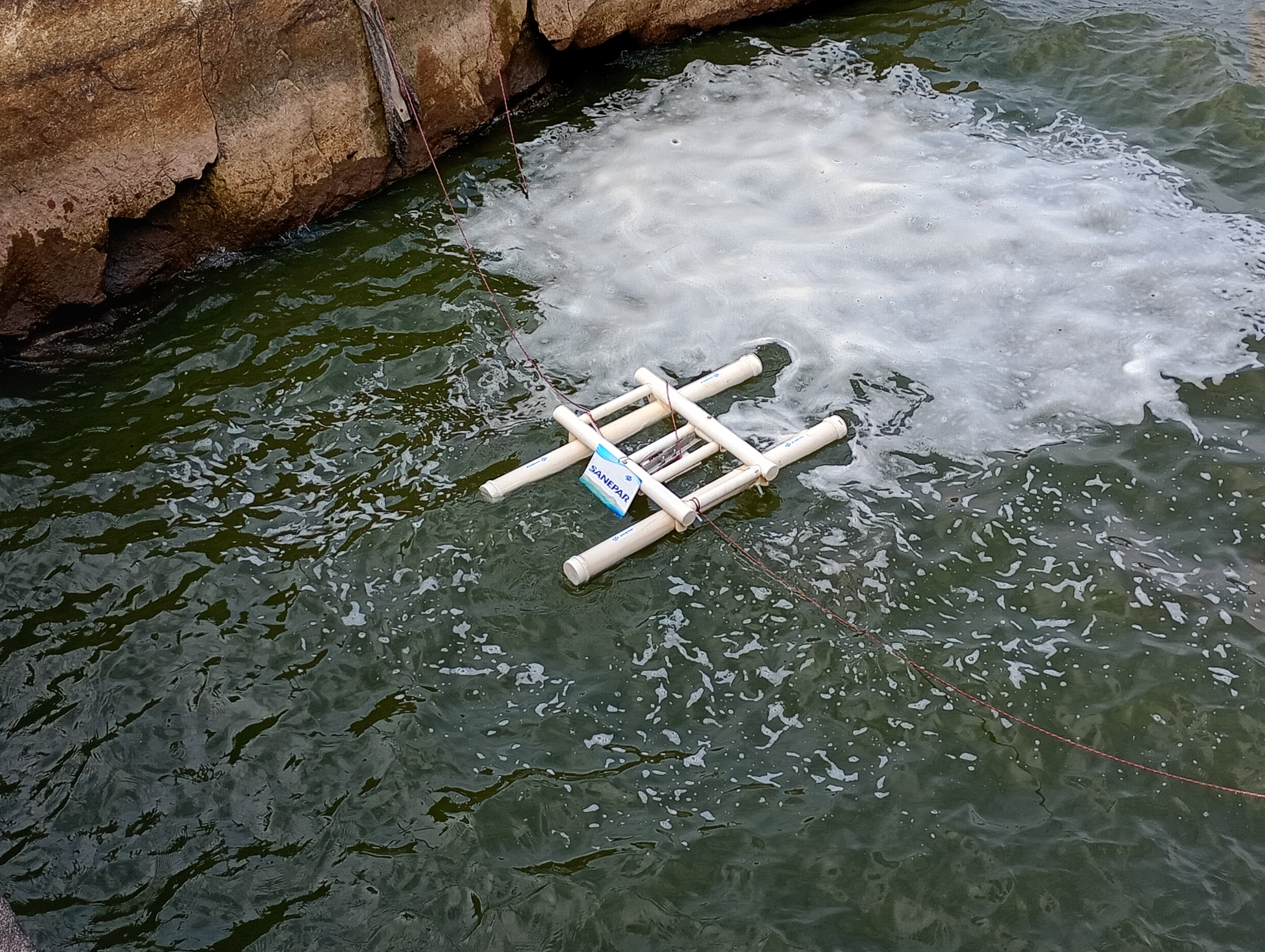Instalação da Estação Remota de monitoramento de qualidade de água