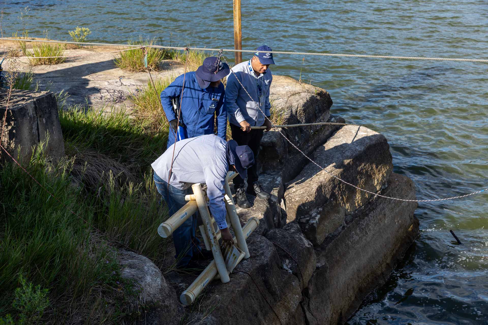 Instalação da Estação Remota de monitoramento de qualidade de água