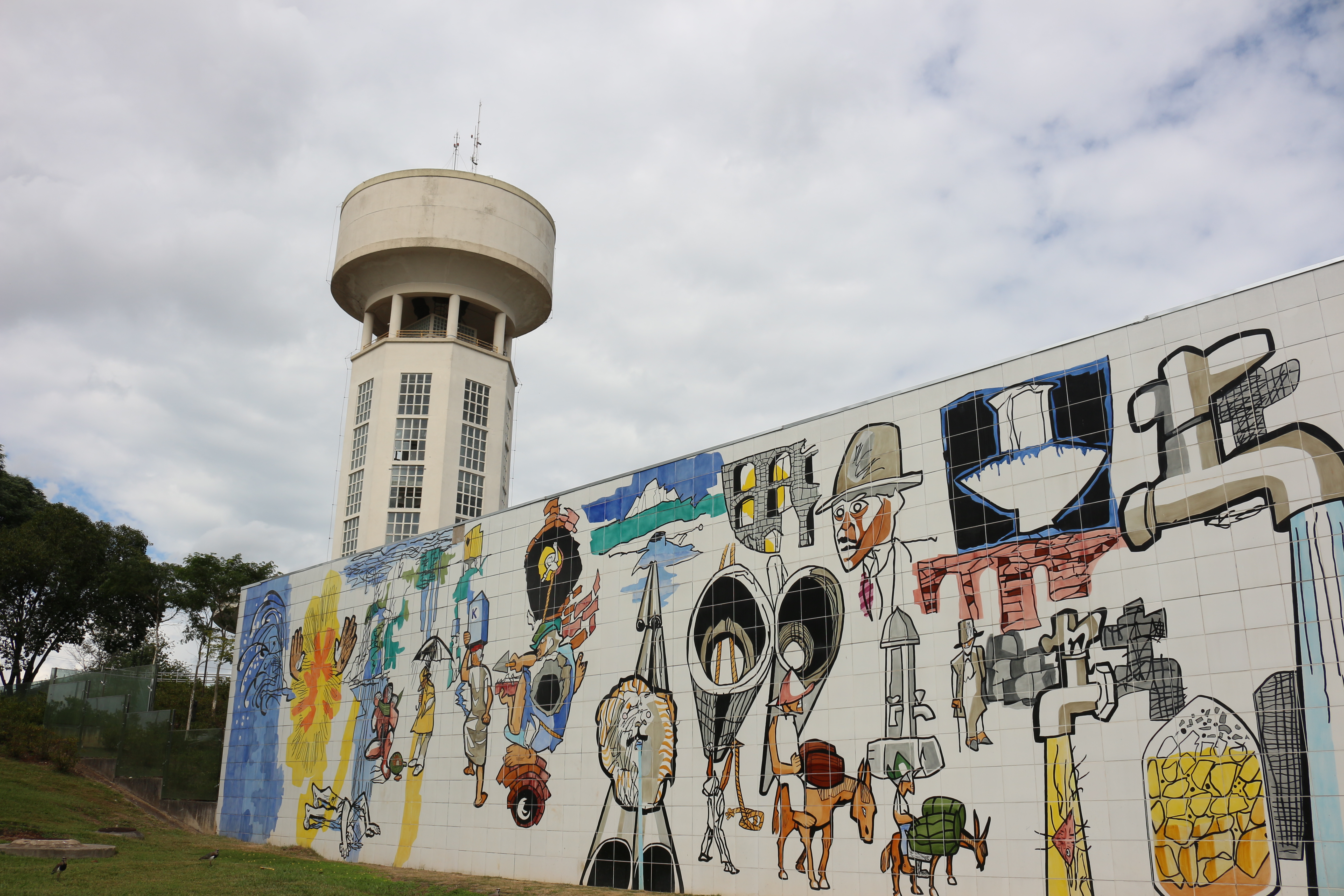 Painel de Poty Lazzarotto sobre o saneamento completa 30 anos