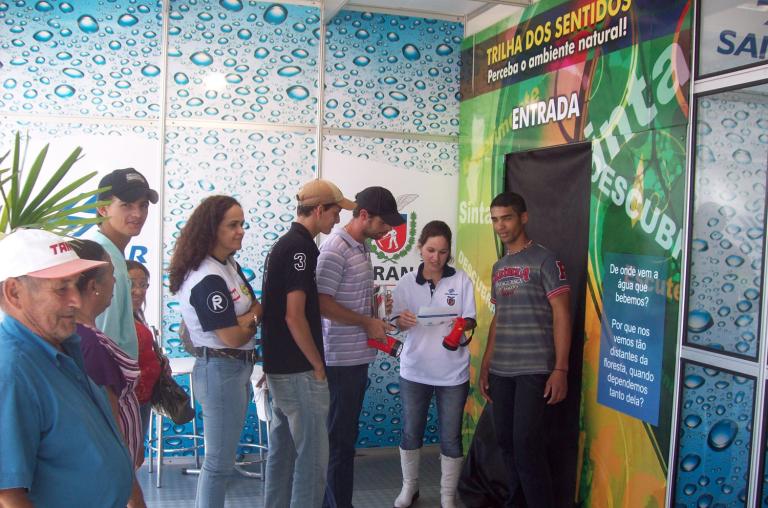 110408_trilha_e_atracao_na_expolondrina_52.jpg
