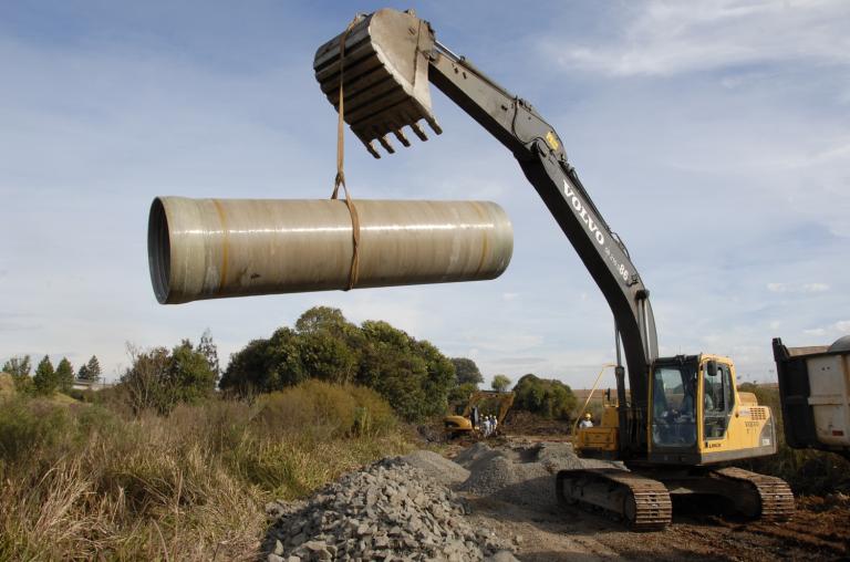 120308_consumo_de_agua_em_guarapuava_-_obras_interceptor.JPG