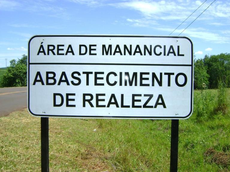 130201_rodovias_que_cortam_mananciais_-_sinalizacao2.jpeg