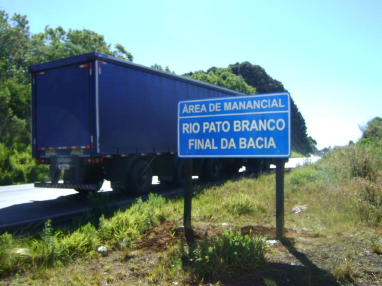130529_sinalizacao_de_mananciais_4.jpg
