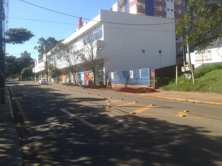 130723_maringa_-_obras_na_avenida_guedner1.jpg