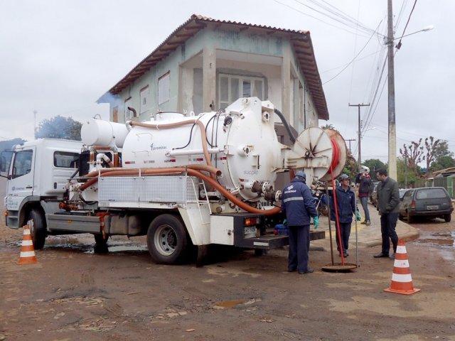 130827_sanepar_projeto_cidade_limpa1.jpg