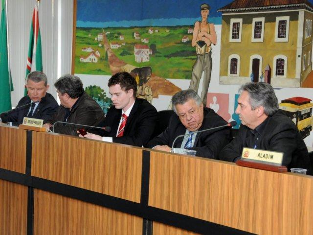 130925_camara_curitiba_1.jpg