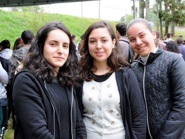 131002_projeto_escola_ao_rio_lancamento_5_alunas.jpg
