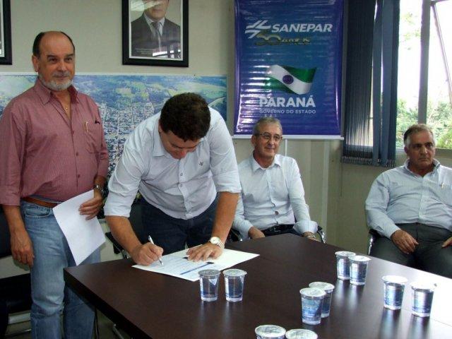 131121_-_entrega_obras_esgoto_matelandia.jpg