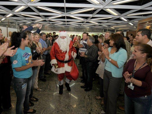 131213_-_campanha_natal_-_entrega_dos_presentes___1.jpg