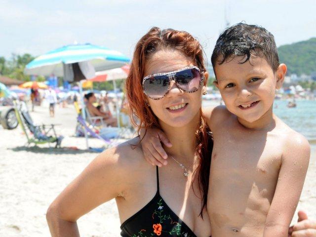 131227_-_operacao_verao_-_populacao_aprova_-_12_gilda_maria_messias_e_gabriel_ike271213_072.jpg