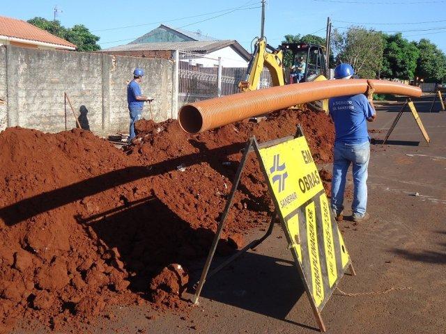 140205_foz_do_iguacu_-_nova_etapa_obras_esgoto_vila_c_2.jpg