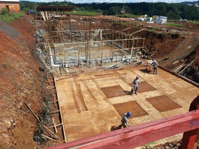 150325_-_francisco_beltrao_-_obras_de_agua_e_esgoto_-_obras_esgoto_ete_santa_rosa.jpg