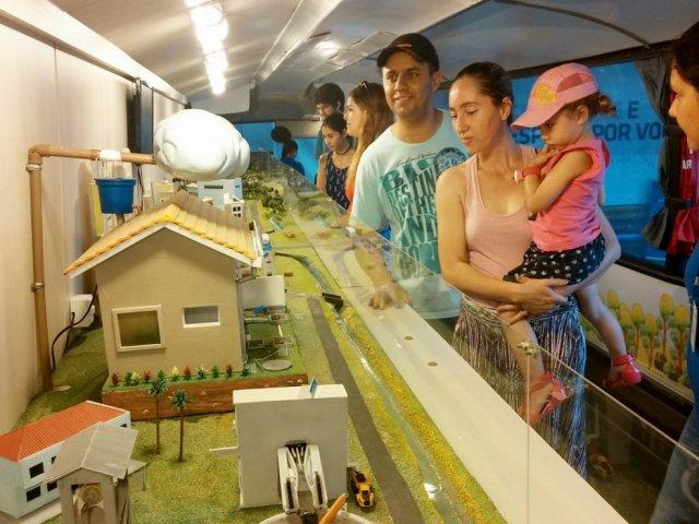 150413_-_londrina_-_expo_-_visitantes__3.jpg