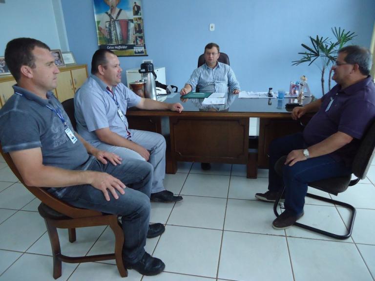 150422_-_nova_prata_do_iguacu_-_visita_obras_de_agua_e_ao_prefeito_-_4.jpg