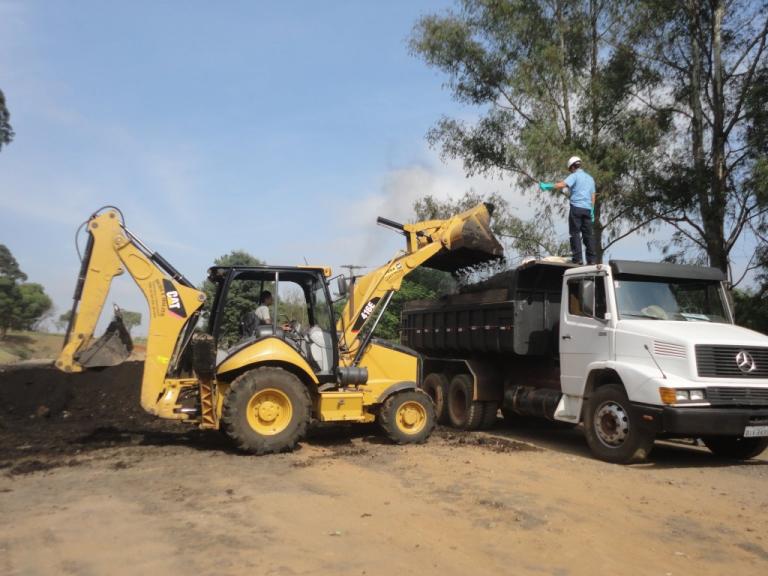 150529_-_guarapuava_-_lodo_aumenta_produtividade_na_agricultura_-_foto_2.jpg