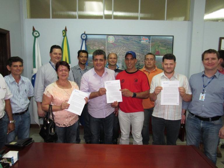 150903_-_mandaguari_-_parceria_sanepar_-_prefeitura_-_foto_2.jpg
