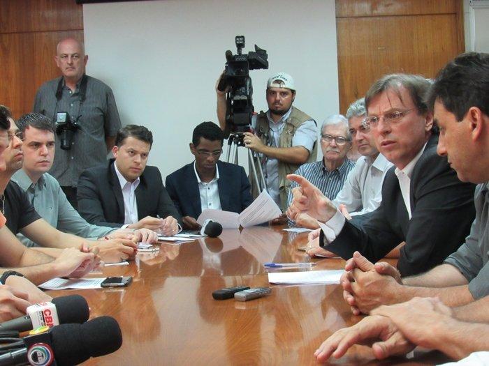 151118_londrina_prefeito_5.jpg
