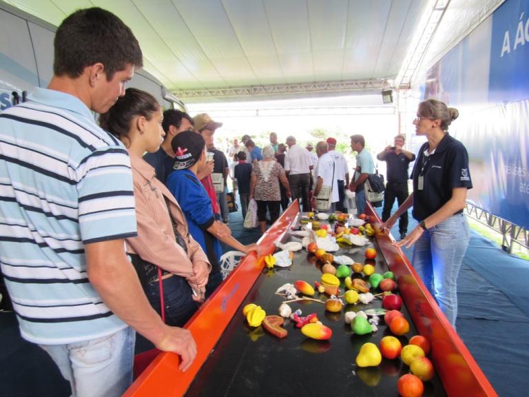 160205_-_cascavel_-_show_rural_-_milhares_de_visitantes__1.jpg