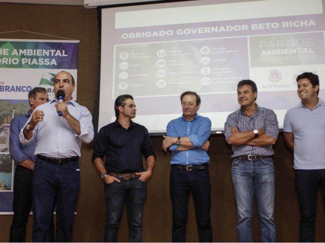 160226_-_pato_branco_-_agenda_gov_e_mounir_-_saneamento_rural_-_mounir_fala_-_aen.jpg