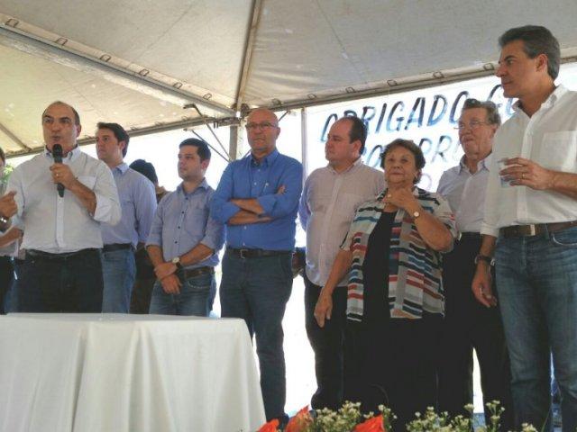 160304_-_loanda_-_assina_os_-_mounir_e_beto.jpg