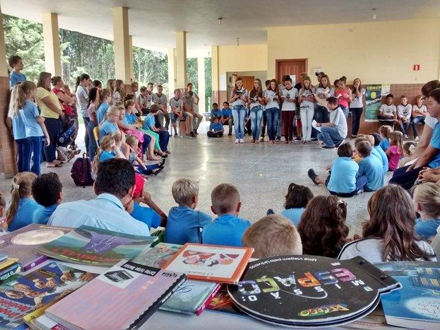 160406_-_sao_joao_do_triunfo_-_livro_solidario_-_entrega__2.jpg