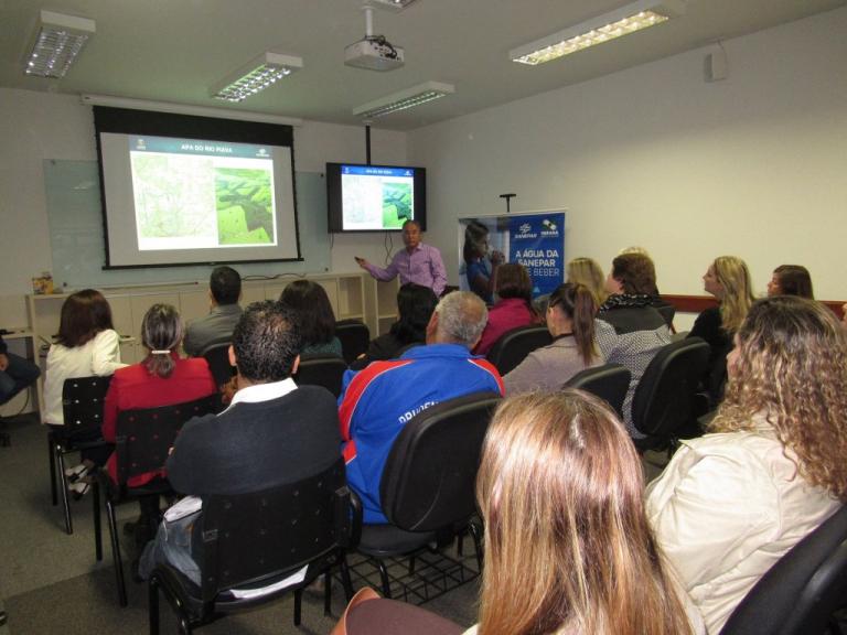 160706_umuarama_-_visita_de_diretores_de_escolas-gerente_eduardo.jpg