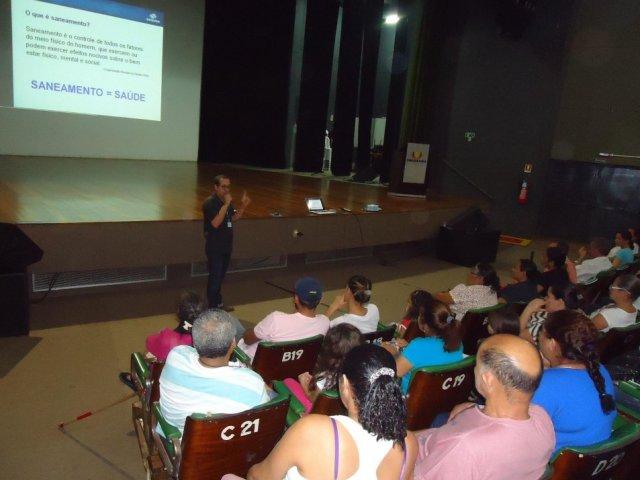 160819_umuarama_-_futuros_moradores_do_sonho_meu_recebem_informacoes_da_tarifa_social_2.jpg