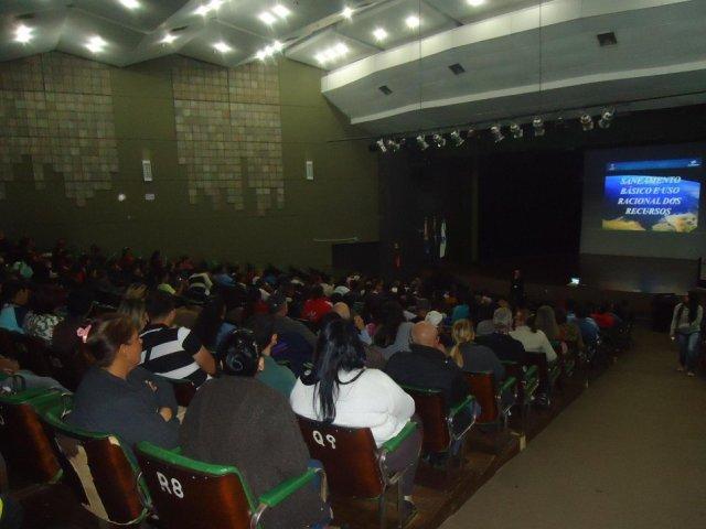 160819_umuarama_-_futuros_moradores_do_sonho_meu_recebem_informacoes_da_tarifa_social_4.jpg