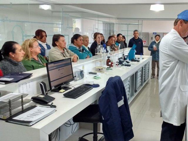 161003_-_guarapuava_-_encanadoras_conhecem_processos_eta__2.jpg