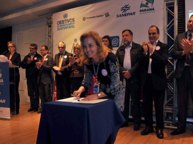 161028_-_equidade_sanepar_-_assinatura_ods_-_dia_do_lancamento3.jpg