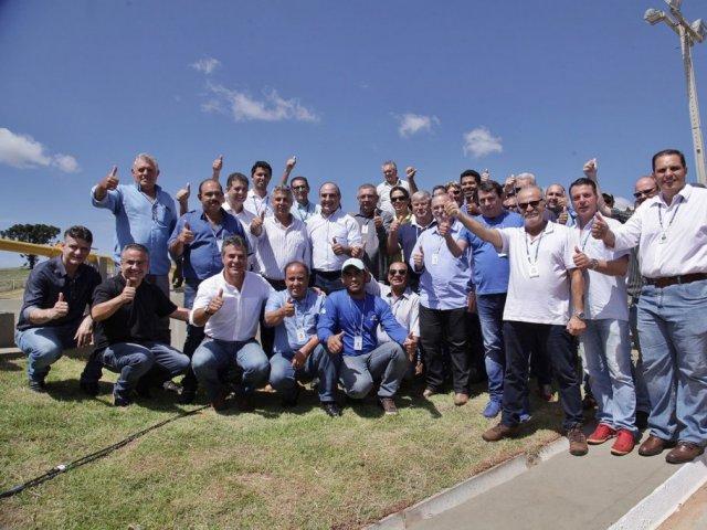 170324_-_inaguracoes_tamarana_-_gov_e_mounir_com_empregados.jpg