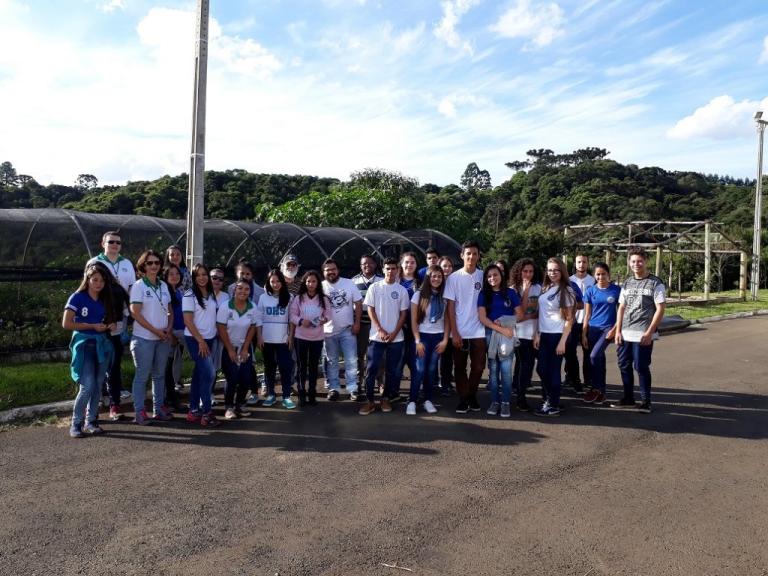 170324_guarapuava_-_estudantes_visitam_estacoes_tratamento_da_sanepar_1.jpg