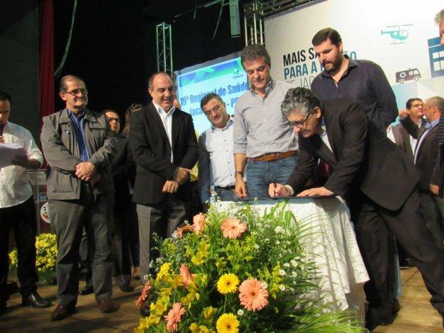 170710_jacarezinho_assinatura_ordem_servico_10.jpg