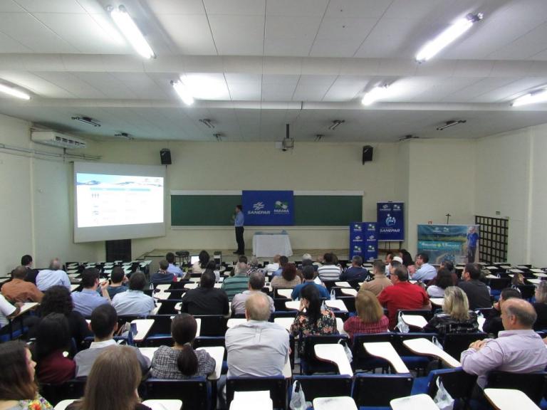 170725_umuarama_-_reuniao_debate_investimentos_e_revisao_tarifaria_3.jpg