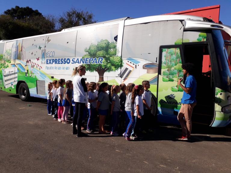 170815_-_usea_-_ecoexpresso_alunos_prudentopolis_2.jpg