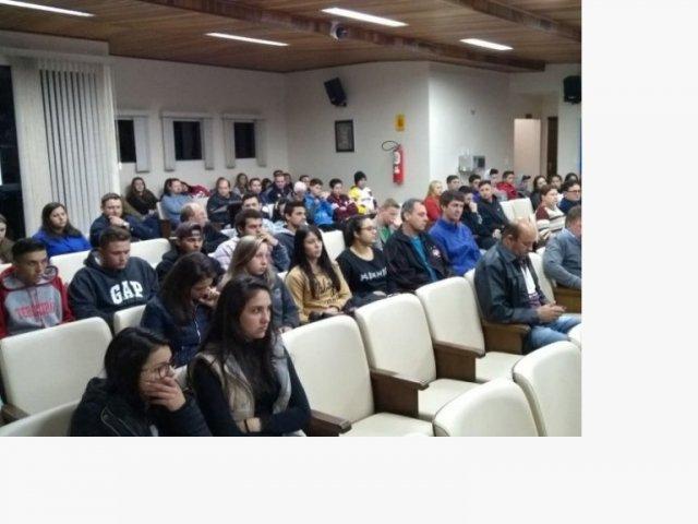 170818_-_rio_azul-_prefeito_comemora_numeros_comunidade_sanepar_2.jpeg