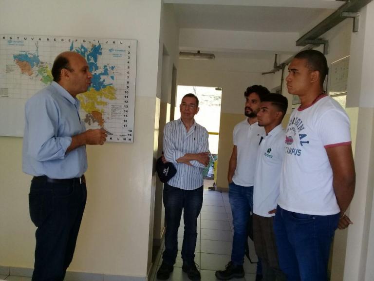 170825_londrina_visita_colombianos_4.jpg