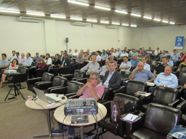 171031_-_cascavel_-_reuniao_amop_residuos_solidos_5.jpg