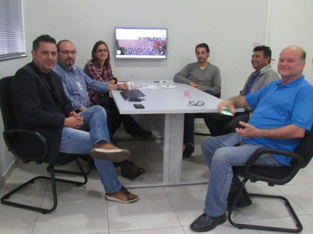 171106_distrito_industrial_foz_reuniao_sanepar_e_prefeitura_foto_1.jpg