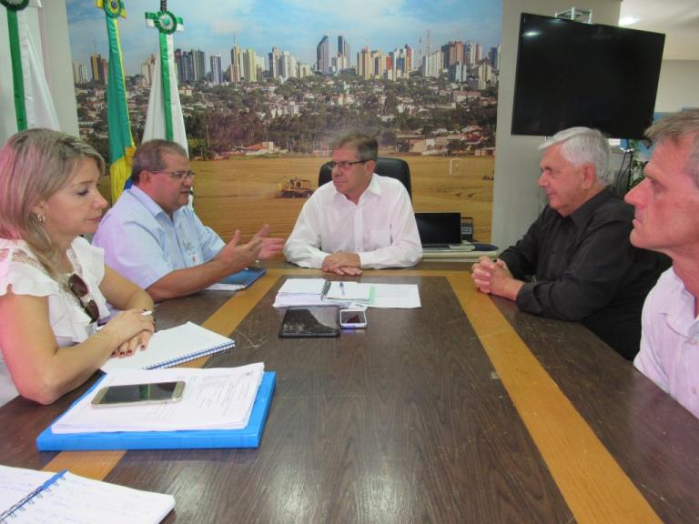 180129_-_cascavel_-_sanepar_leva_agua_para_lago_azul_2.jpg