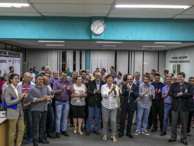 180406_-_colombo_-_assinatura_de_contrato_5.jpg