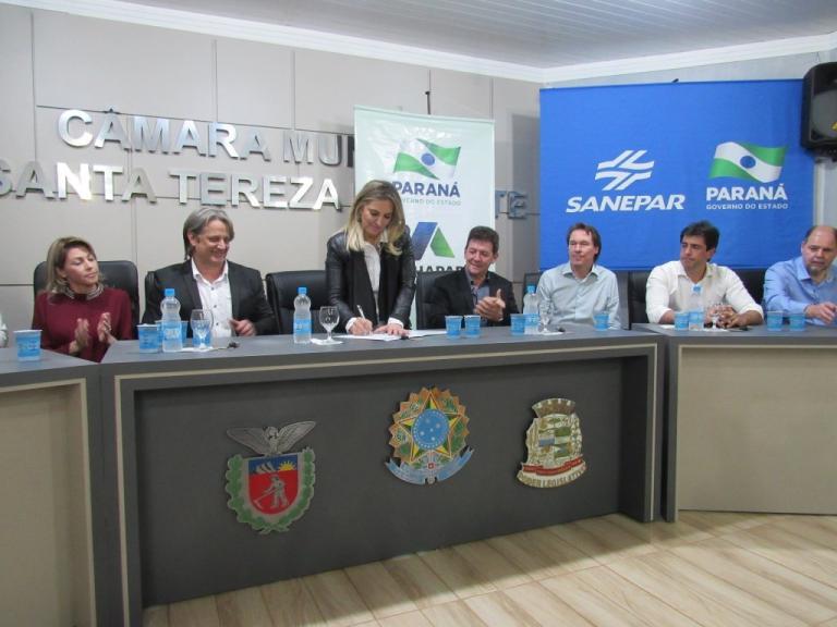 180630_-_santa_tereza_-_anuncio_investimento_esgoto_4.jpg