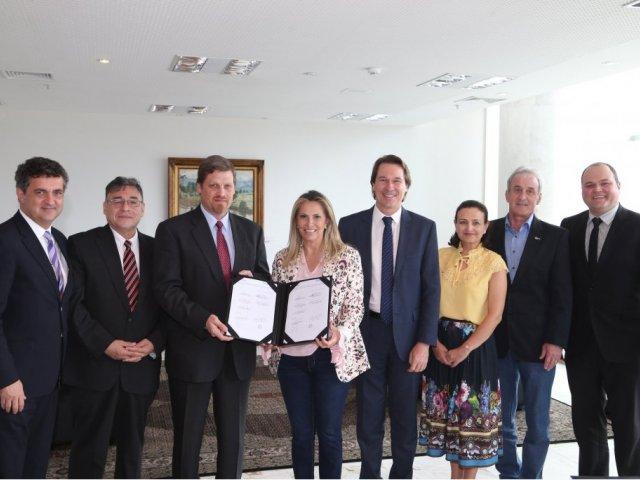 181123_curitiba_cooperacao_paraguai_4.jpg