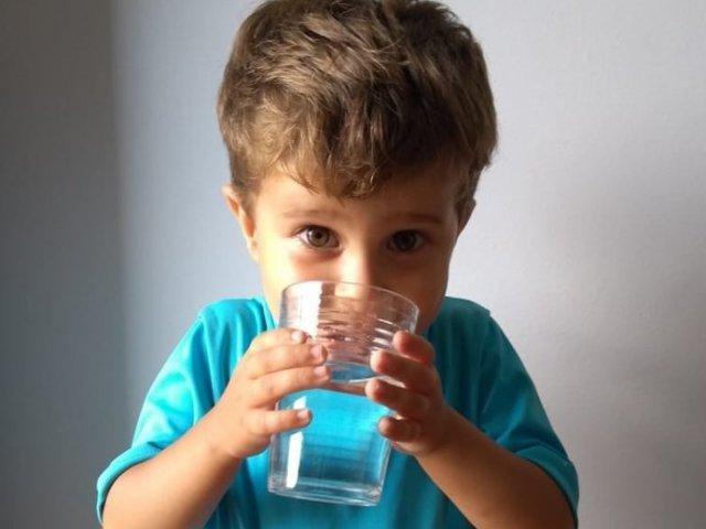 190302_op_verao_litoral_hidratacao_agua_potavel1.jpg