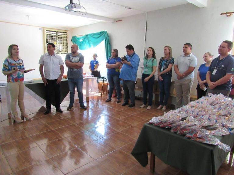 191011_-_matelandia_-_entrega_lousa_digital_12.jpg