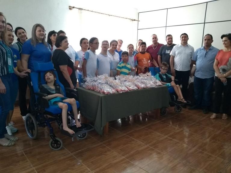 191011_-_matelandia_-_entrega_lousa_digital_74.jpg
