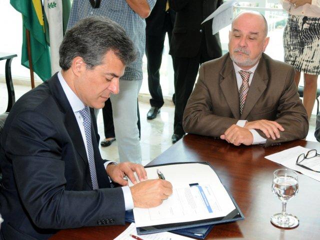 1_assinatura_governador.jpg