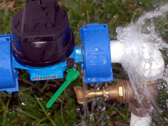200818_-_frio_-_sanepar_orienta_proteger_hidrometros.jpg